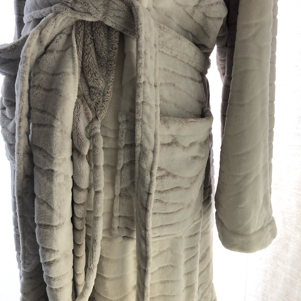 Anne Klein Bathrobe - Picture 4 of 7